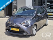 Toyota Aygo - 1.0 VVT-i x-play Automaat Carplay Cam