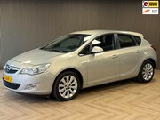 Opel Astra - 1.6 Edition AUTOMAAT PDC AIRCO CRUISE TREKHAAK