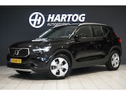 Volvo XC40 - 1.5 T3 Momentum Pro + DEALER ONDERHOUDEN + CAMERA / CARPLAY