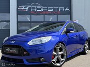 Ford Focus - Wagon 2.0 EcoBoost ST-2 Stoelverw 19inch UNIEK