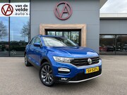 Volkswagen T-Roc - 1.5 TSI 150pk Style | Trekhaak | Navi | Camera | Carplay | A