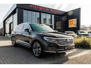 Volkswagen Touareg - 3.0 TSi 4MOTION R-line, Pano, Massage, Trekhaak, Nachtzicht