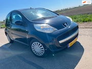 Peugeot 107 - 1.0-12V Urban Move / 115.000 airco apk