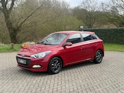 Hyundai i20 - 1.2 i-Drive BLUETOOTH I STOELVERW I AIRCO I NWE APK I MOOI