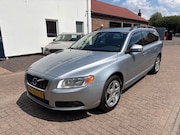 Volvo V70 - 2.0T Momentum Leder Trekhaal Stoelverwarming
