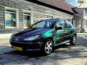 Peugeot 206 - 1.4 XR