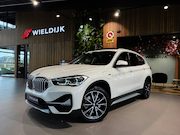 BMW X1 - xDrive25e Pano schuif camera keyless