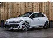 Volkswagen Golf - 1.5 eHybrid GTE *Pano*Leder*Head-Up*DCC*Camera*IQ Led