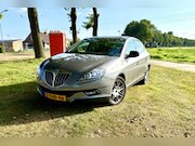 Lancia Delta - 1.8-16V Di Oro 200 PK turbo