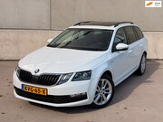 Skoda Octavia - Combi 1.8 TSI 4x4 DSG Pano Trekhaak CarPlay Elektrische acht