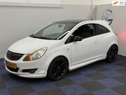 Opel Corsa - 1.2-16V Sport / OPC / AIRCO / RIJDT SCHAKELT GOED