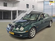 Jaguar S-Type - 2.5 V6