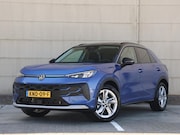Volkswagen T-Roc - Life First Edition 1.5 eTSI 116 PK | Trekhaak | Stuur & Stoe