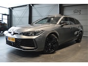 Volkswagen Passat - Variant 2.0 TDI 3X R-LINE head up pano trekhaak 18 inch 150 