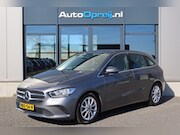 Mercedes-Benz B-klasse - B180 Premium Plus AUTOMAAT, NAVI, Camera, Trekhaak, half Led