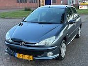 Peugeot 206 - 1.4 Forever 5-Drs Airco Electr. pakket ABS Getint glas 2 x a