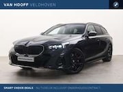 BMW 5-serie - 5 Serie Touring 550e xDrive M Sport Automaat / Pan