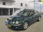 Jaguar S-Type - 2.5 V6
