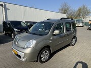 Renault Kangoo - 1.6-16V Privilège AUTOMAAT - Rolstoelauto - Bodemverlaging -