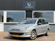 Peugeot 206 - 1.6-16V Quiksilver