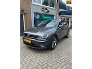 Volkswagen Tiguan - 1.4 TSI ACT Elek Trekhaak, Stoelverwarming, LED, 19 inch, AC
