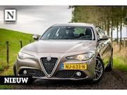 Alfa Romeo Giulia - 2.0T Super |Nap |Leder |Automaat |Keyless
