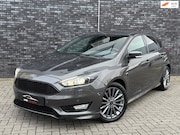 Ford Focus - 1.5 ST-Line 182pk|Cruise|Bi-xenon|Apple Carplay|Stoel&Stuurv