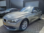 BMW 3-serie - 318i Essential AIRCO/CRUISE CONTROL/NAVI APK 05/2027