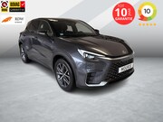 Lexus LBX - Emotion Bi-Tone