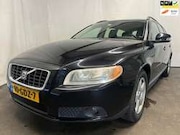 Volvo V70 - 2.4D Summum - Koppakking Defect - Schade