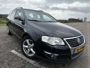 Volkswagen Passat - 2.0 FSi AUTOMAAT/TREKHAAK/FULL/NAP
