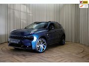 Lynk & Co 01 - 1.5 Hybride | Blauw | Zwarte Hemel | Infinity Sound | Panora