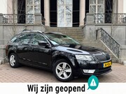 Skoda Octavia - Combi 1.6 TDI Navi Leder Climate Cruise Ctr Stoelverwarming 