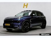 Lynk & Co 01 - 1.5 | Zwart optiek | 360 camera | Panoramadak | Navigatie |