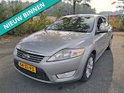 Ford Mondeo - 2.0-16V Ghia ZO INGERUILD ZO WEG PRIJSJE