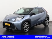 Toyota Aygo X - 1.0 VVT-i MT Play Two-Tone | Stoelverwarming | Camera | 17"