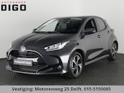 Toyota Yaris - 1.5 HYBRID DYNAMIC PACK GARANTIE 2035 !! BIJNA NIEUW. CAMERA