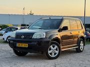 Nissan X-Trail - 2.0 Columbia 2wd/ SIDE BARS