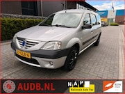 Dacia Logan Mcv - 1.6-16V Lauréate| | AIRCO|TREKHAAK|