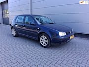 Volkswagen Golf - 1.6-16V Trendline