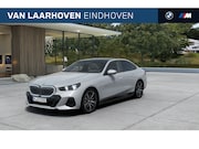 BMW 5-serie - 530e M Sport Automaat / Panoramadak / Trekhaak / Bowers & Wi