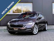 Skoda Octavia - Combi 1.4 TSI iV BnsEd/Camera/HeadUp/Stoel+StuurVerwarm/SOH1