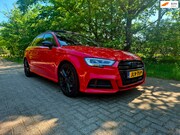 Audi A3 - Sportback 35 TFSI S Line black line . Panoramadak . Matrix .