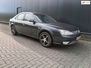 Ford Mondeo - 1.8-16V Platinum