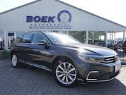 Volkswagen Passat - Variant 1.4 TSI PHEV GTE Business TREKH. | LED | ADAPT. CRUI