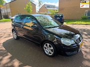 Volkswagen Polo - AUTOMAAT / Airco / Parkeersensoren / Cruise control