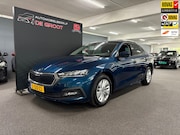 Skoda Octavia - 1.0 e-TSI Business Edition/ NL auto/ Automaat/ PDC voor en a