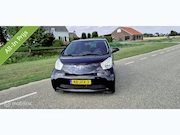 Toyota iQ - 1.0 VVTi Comfort grote beurt apk oktober 2027