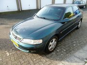 Opel Vectra - 1.6-16V Business Edition