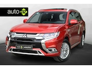 Mitsubishi Outlander - 2.4 PHEV S-Edition / Pano / Stuur en stoelverwarming / Adapt